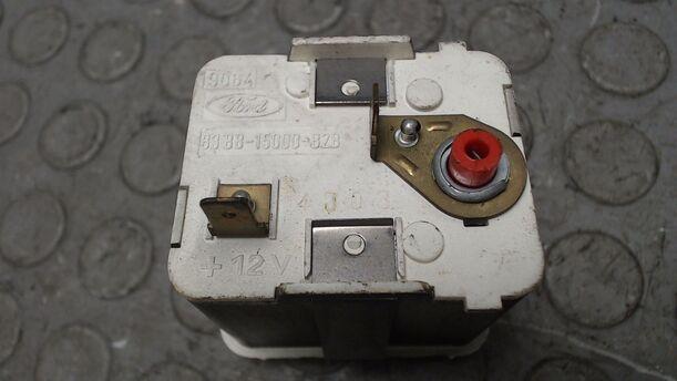 Foto: UHR eines Ford Sierra Turnier GL