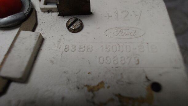 Foto: UHR eines Ford Sierra Turnier GL