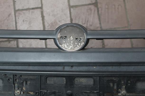 Foto: STOSSFÄNGER/ STOßSTANGE VORN eines Opel Corsa CL
