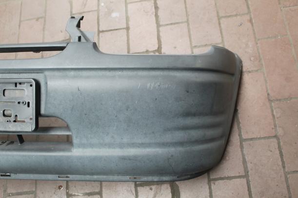 Foto: STOSSFÄNGER/ STOßSTANGE VORN eines Opel Corsa CL