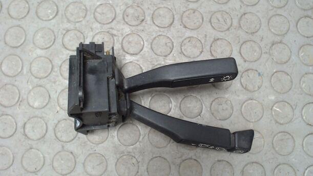 Foto: SCHEIBENWISCHERSCHALTER / LICHTSCHALTER eines Ford Sierra Turnier L