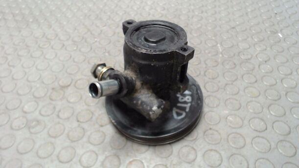 Foto: PUMPE SERVOLENKUNG eines Ford Sierra Turnier GL