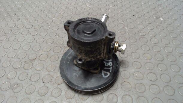Foto: PUMPE SERVOLENKUNG eines Ford Sierra Turnier GL