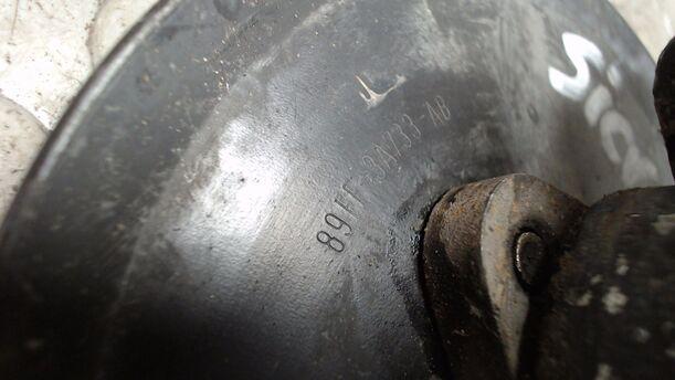 Foto: PUMPE SERVOLENKUNG eines Ford Sierra Turnier GL