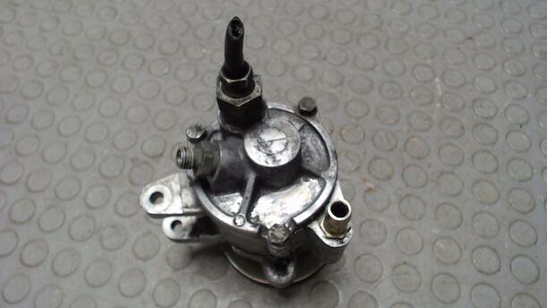 Foto: PUMPE SERVOLENKUNG eines Ford Sierra Turnier GL