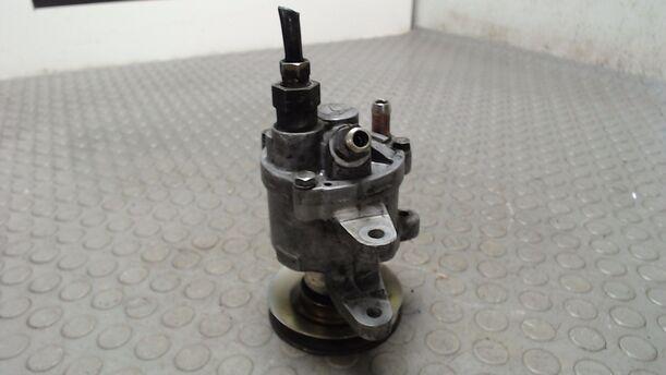 Foto: PUMPE SERVOLENKUNG eines Ford Sierra Turnier GL