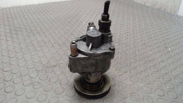Foto: PUMPE SERVOLENKUNG eines Ford Sierra Turnier GL