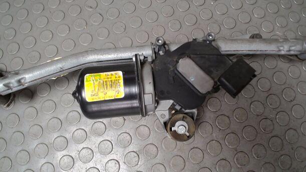 Foto: SCHEIBENWISCHERMOTOR VORN eines Citroen C2 1.1 GTI