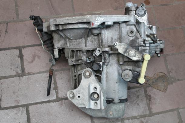 Foto: SCHALTGETRIEBE BVM5 2222RC eines Citroen C2 1.1 GTI