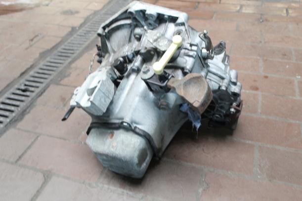 Foto: SCHALTGETRIEBE BVM5 2222RC eines Citroen C2 1.1 GTI
