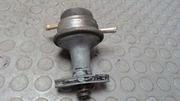 Foto: KRAFTSTOFFPUMPE MECHANISCH eines Ford Sierra Turnier GL