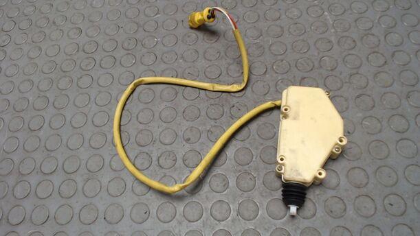 Foto: STELLMOTOR ZENTRALVERRIEGELUNG HINTEN LINKS eines Ford Sierra Turnier CL
