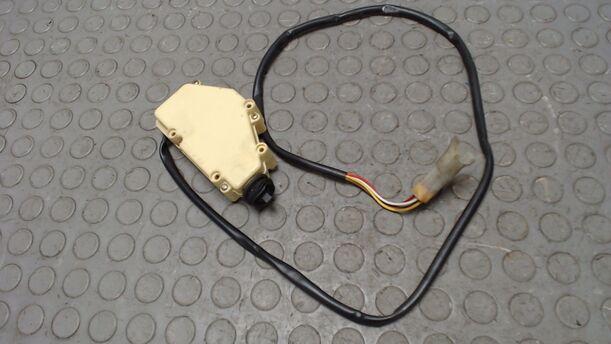 Foto: STELLMOTOR ZENTRALVERRIEGELUNG VORN RECHTS eines Ford Sierra Turnier CL
