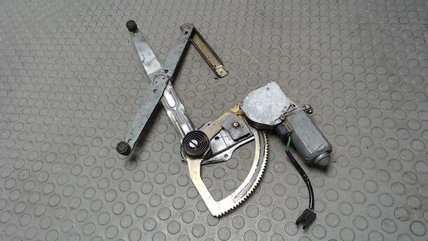 Foto: FENSTERHEBER ELEKTRISCH VORN RECHTS  R eines Ford Sierra Turnier CL