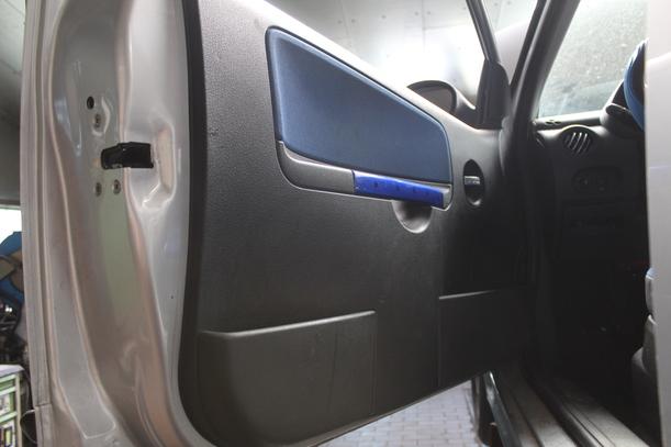 Foto: TÜR LINKS eines Citroen C2 1.1 Comfort