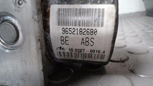 Foto: HAUPTBREMSAGGREGAT ABS eines Citroen C2 1.1 SX