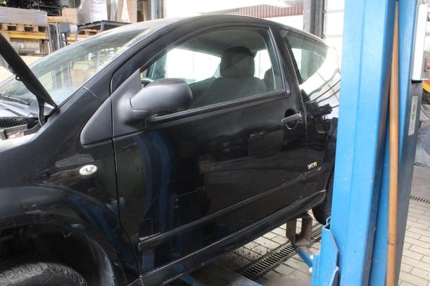 Foto: TÜR VORN LINKS eines Citroen C2 1.1 Highline