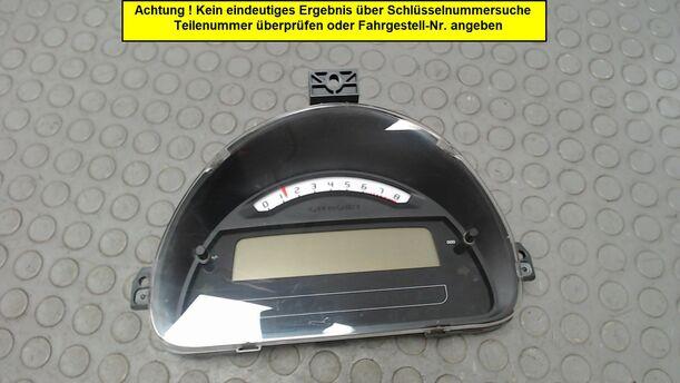 Foto: TACHOEINHEIT / KOMBIINSTRUMENT eines Citroen C2 1.1 Highline