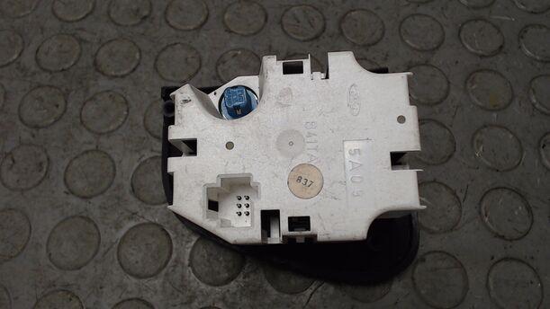 Foto: UHR eines Ford Scorpio Turnier CLX