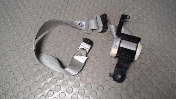 Foto: SICHERHEITSGURT VORN RECHTS eines Mitsubishi Space Runner GL