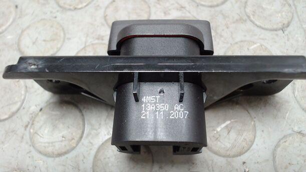 Foto: SCHALTER WARNBLINKANLAGE eines Ford Fiesta 1.4 Xi