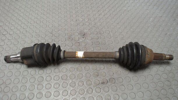 Foto: ANTRIEBSWELLE LINKS eines Ford Fiesta 1.4 GTI