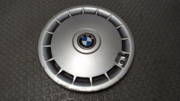 Foto: RADDECKEL / RADKAPPE 15" eines BMW 520i touring Edition