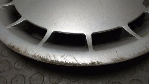 Foto: RADDECKEL / RADKAPPE 15" eines BMW 520i touring Edition