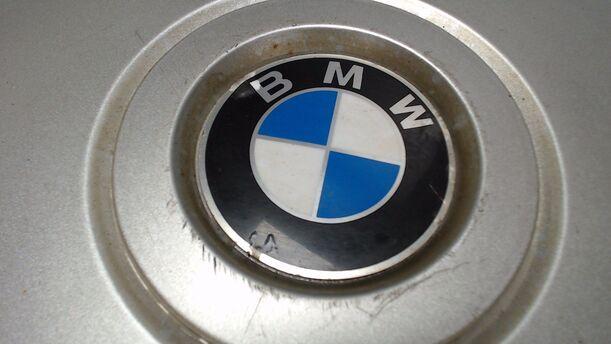 Foto: RADDECKEL / RADKAPPE 15" eines BMW 520i touring Edition