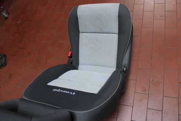 Foto: SITZ 2. REIHE RECHTS eines Seat Alhambra 1.9 TDI Allrad GTI