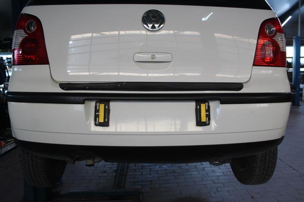 Foto: STOSSFÄNGER / STOßSTANGE HINTEN  ( VOR FACELIFT ) eines VW Polo 1.4 Fun