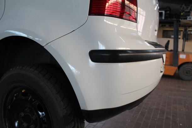 Foto: STOSSFÄNGER / STOßSTANGE HINTEN  ( VOR FACELIFT ) eines VW Polo 1.4 Fun
