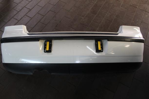 Foto: STOSSFÄNGER / STOßSTANGE HINTEN  ( VOR FACELIFT ) eines VW Polo 1.4 Fun