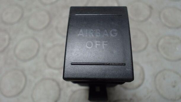 Foto: AIRBAGSCHALTER eines VW Polo 1.4 SX