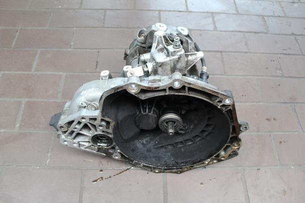 Foto: SCHALTGETRIEBE F17 3,94 eines Opel Meriva 1.6 16V