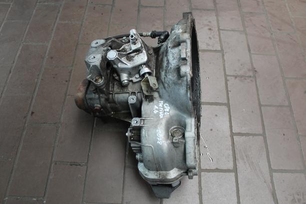 Foto: SCHALTGETRIEBE F17 3,94 eines Opel Meriva 1.6 16V