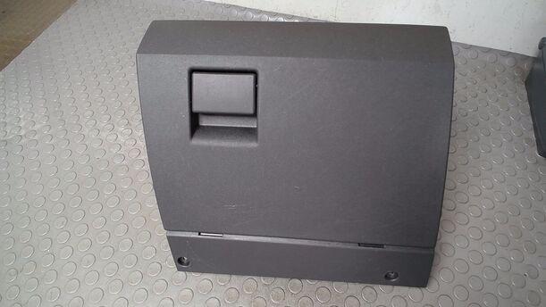 Foto: HANDSCHUHFACH eines Opel Meriva 1.6 16V SX