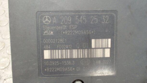 Foto: HAUPTBREMSAGGREGAT / ABS eines Mercedes-Benz C 180 Kompressor Sportcoupe Comfort