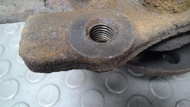 Foto: ACHSSCHENKEL VORN LINKS ( 5 LOCH ) eines Opel Astra 1.8 Fun