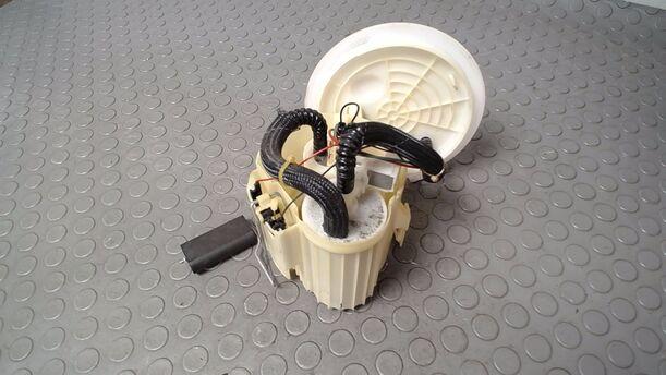 Foto: KRAFTSTOFFPUMPE eines Opel Astra 1.8 Fun