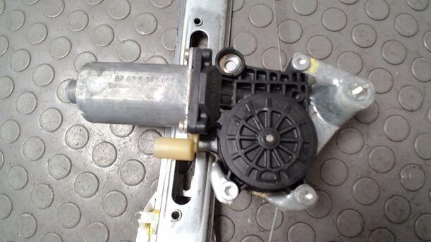 Foto: FENSTERHEBER ELEKTRISCH HINTEN LINKS ( TOURING ) eines BMW 320i touring SX