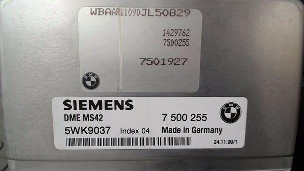 Foto: STEUERGERÄT EINSPRITZUNG eines BMW 320i touring SX