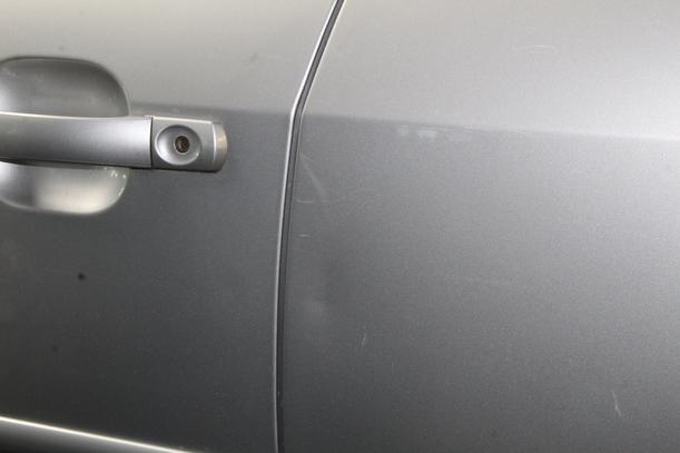 Foto: TÜR HINTEN LINKS ( KOMBI/ TURNIER ) eines Ford Mondeo 1.8 Turnier SX