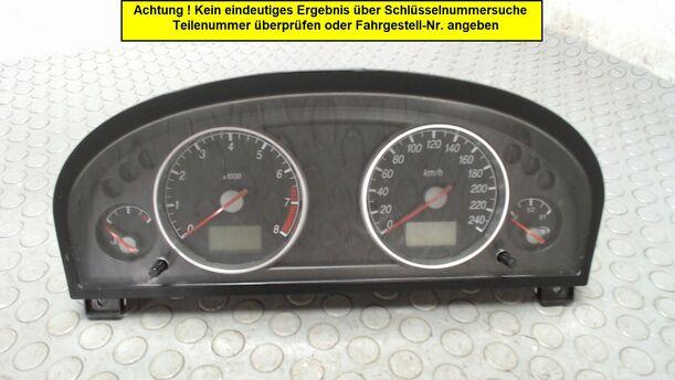 Foto: TACHOMETER / KOMBIINSTRUMENT eines Ford Mondeo 1.8 Turnier SX