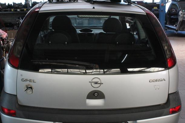 Foto: HECKKLAPPE / HECKDECKEL eines Opel Corsa 1.0 12V