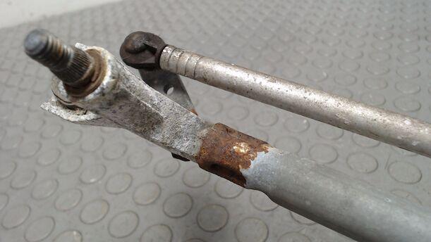 Foto: SCHEIBENWISCHERMOTOR VORN eines Opel Corsa 1.0 12V