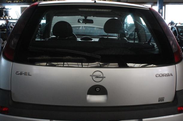 Foto: HECKKLAPPE / HECKDECKEL ( 3-TÜRER ) eines Opel Corsa 1.0 12V SX