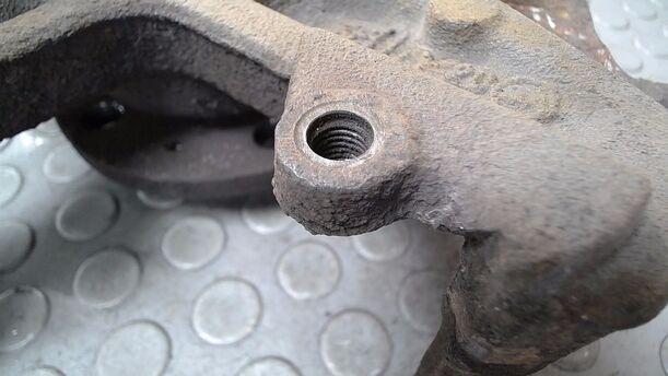 Foto: ACHSSCHENKEL VORN RECHTS eines VW Polo 1.2 SX