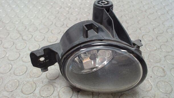 Foto: NEBELSCHEINWERFER RECHTS eines BMW 118d DPF SX