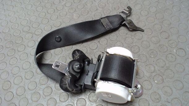 Foto: SICHERHEITSGURT VORN LINKS eines BMW 118d DPF SX